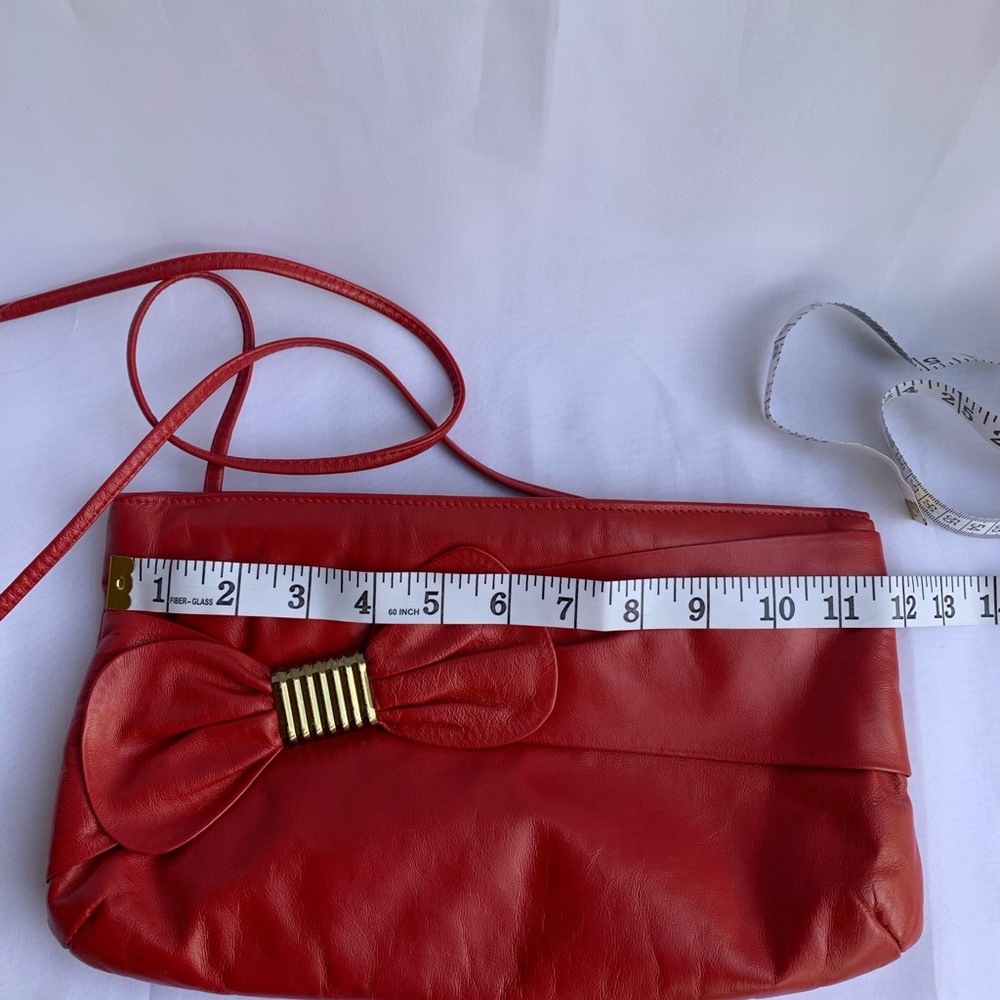 Red Vintage Crossbody Bag - Picture 5 of 8